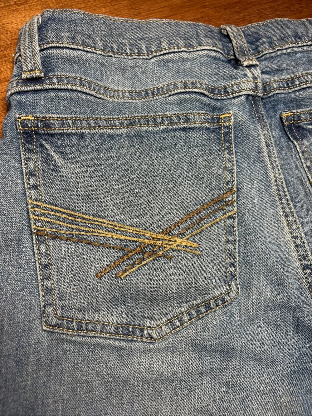 Bundle Wrangler Denim Classic Jeans Hollister Plaid Button Down Boys 16/MenSmall